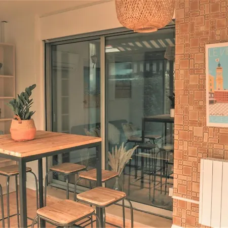 Parc Ferber - Studio, Rez-de-jardin, Proche Mer, Carras Daire *