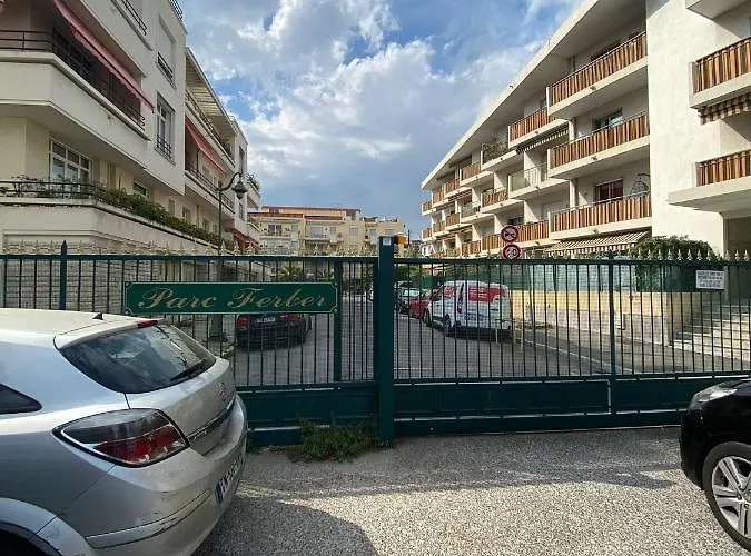 Parc Ferber - Studio, Rez-de-jardin, Proche Mer, Carras Apartmán *
