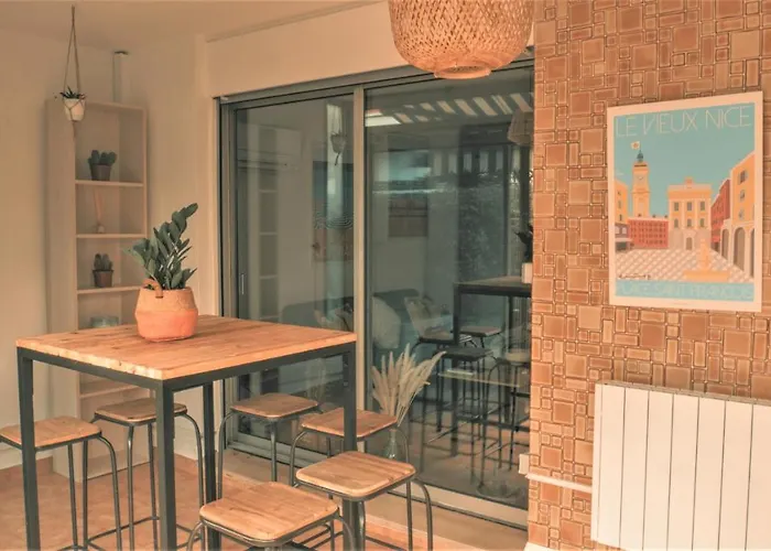 Parc Ferber - Studio, Rez-de-jardin, Proche Mer, Carras Apartmán *