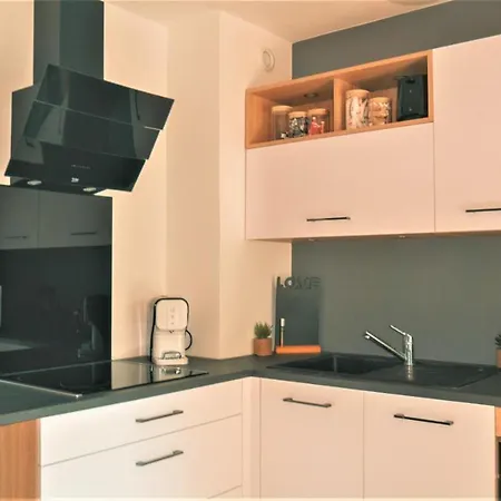 Parc Ferber - Studio, Rez-de-jardin, Proche Mer, Carras Apartament *